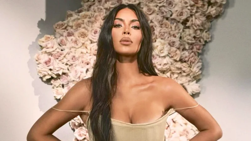 Kim Kardashian diz que vidente previu a fama de sua família